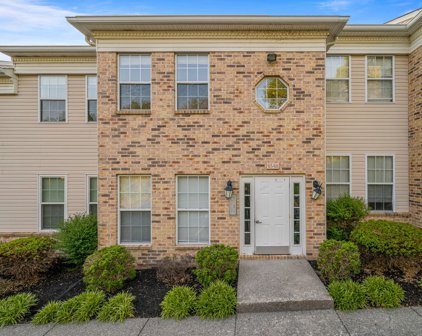 906 Churchill Xing, Madison