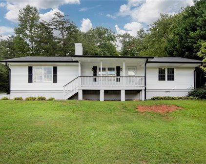 3516 Lakeview Drive, Gainesville