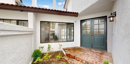 6 Stone Creek Lane Unit 8, Laguna Hills