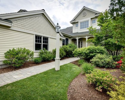 57 Carriage Hill Circle Unit 57, Southborough