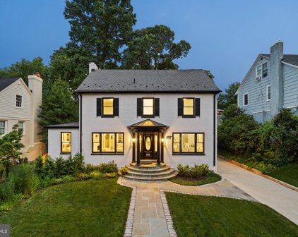 3802 Underwood St, Chevy Chase