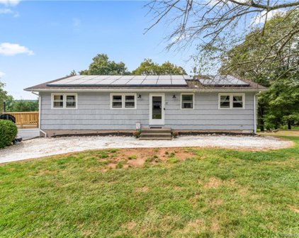 17 Lester Lane, New Milford