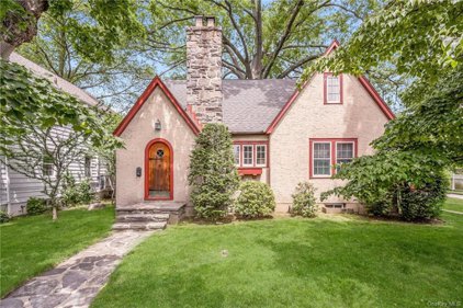 27 Summit Street, Eastchester