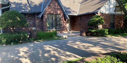 1805 Faircloud Drive, Edmond