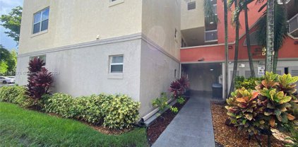 8363 Lake Dr Unit #101, Doral