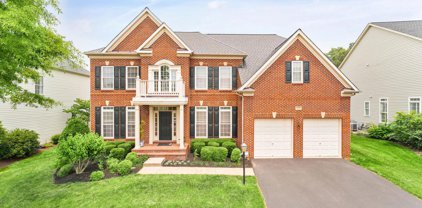 43328 Clarecastle Dr, Chantilly