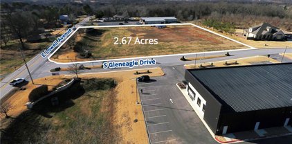 E Lowell Avenue & S Gleneagle  Drive, Cave Springs