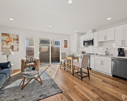 5236 39th Avenue S Unit #A, Seattle