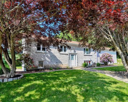23 Woodcrest  Drive, Johnston
