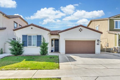 8804 Upbeat Way, Elk Grove