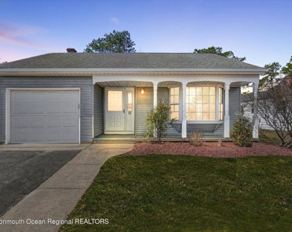 12 Tropicana Court, Toms River