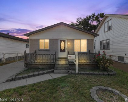 22844 HILLOCK, Warren