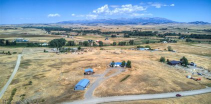 62 W Grannis Road, Livingston