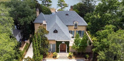 3920 Menendez Dr, Pensacola