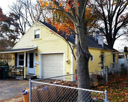 13 Craigie Avenue, Woonsocket