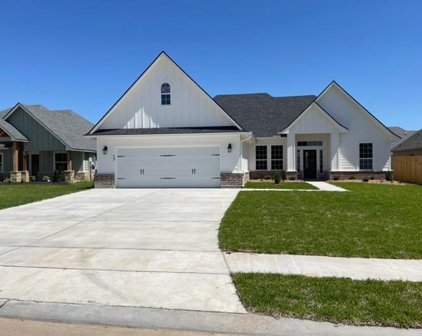 14 Greystone Court, Angleton