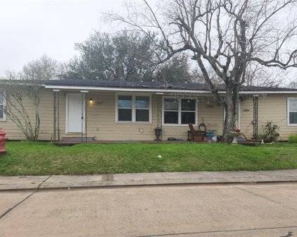 1307 W 10th Street Unit 1309, Freeport