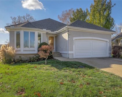 5031 W 120th Place, Overland Park