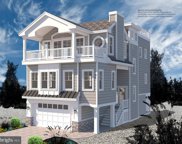 108 E 29th St, Long Beach Township image