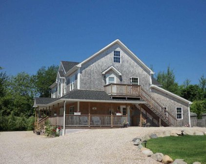 49 North  Road, Jamestown