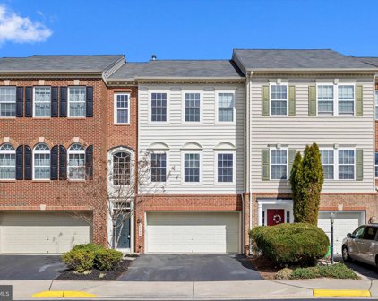 25249 Beach Pl, Chantilly