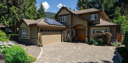 4352 Carolyn Drive, North Vancouver