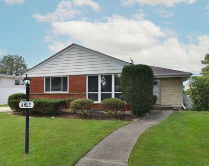 2244 Mayfair Avenue, Westchester