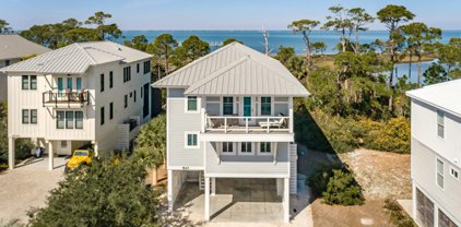 1641 Wayfarers Ct, St. George Island