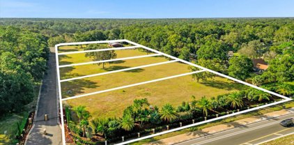 322 Savta Point, Sanford