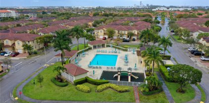 10862 Nw 81st Ln Unit #10862, Doral