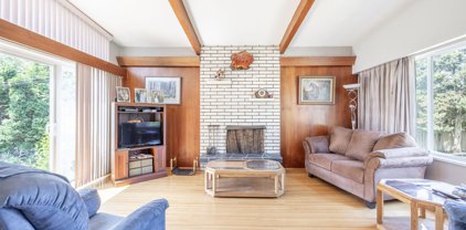 9935 Sullivan Street, Burnaby