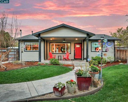 664 Anderson Ave, Brentwood