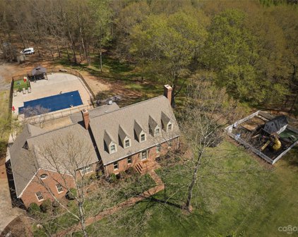 421 E College  Avenue, Shelby