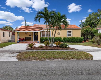 281 Lafayette Dr, Miami Springs