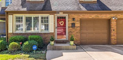 5313 W 70th Terrace, Prairie Village