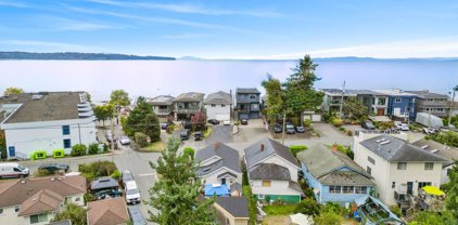 876 Finlay Street, White Rock
