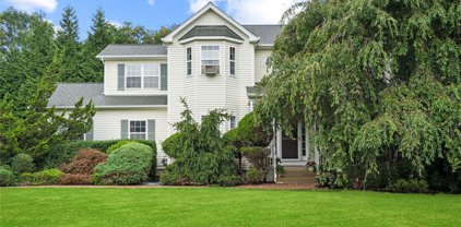 22 Old Orchard Way, Miller Place
