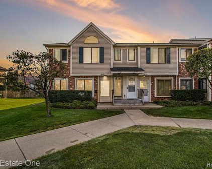 30757 Hidden Pines, Roseville