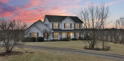 725 Aiken Rd, Shelbyville