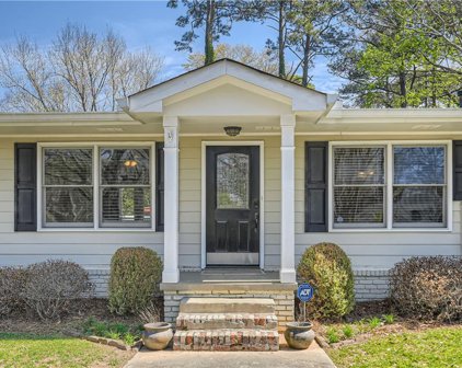 6425 N Hampton Drive, Sandy Springs
