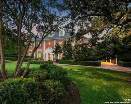 6 Cotswold Ln, San Antonio