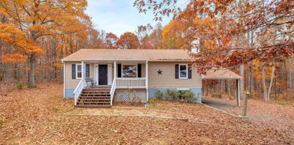 417 Ruritan Lake Rd, Scottsville