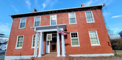107 W New St, Shepherdstown