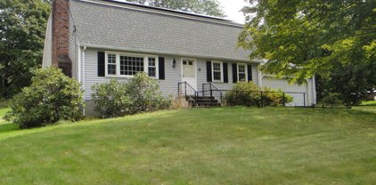 11 Meadow Rd, East Longmeadow