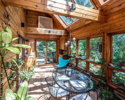 750 Mohican Lane, Mendota Heights