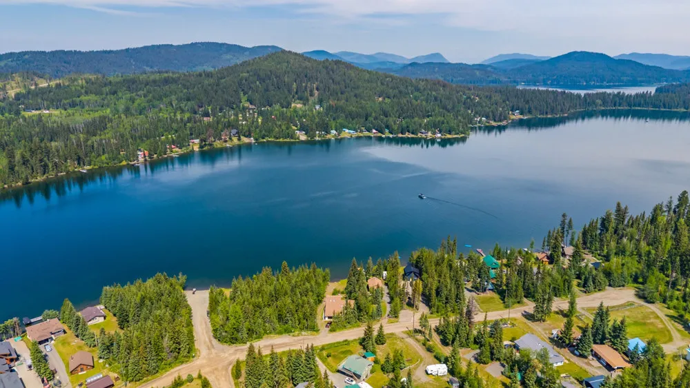 Deka Lake community landscape