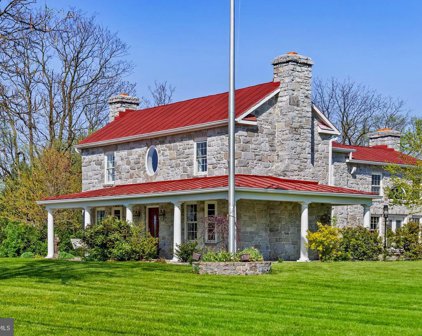 4442 Martinsburg Pike, Clear Brook