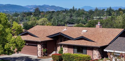 1042 Oakmont Court, Napa