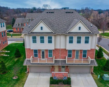 56751 SUNSET, Shelby Twp