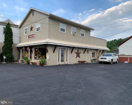 160 N Washington St, Berkeley Springs